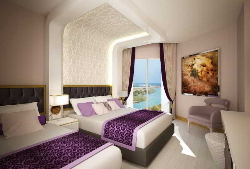 Water & Resort 5*